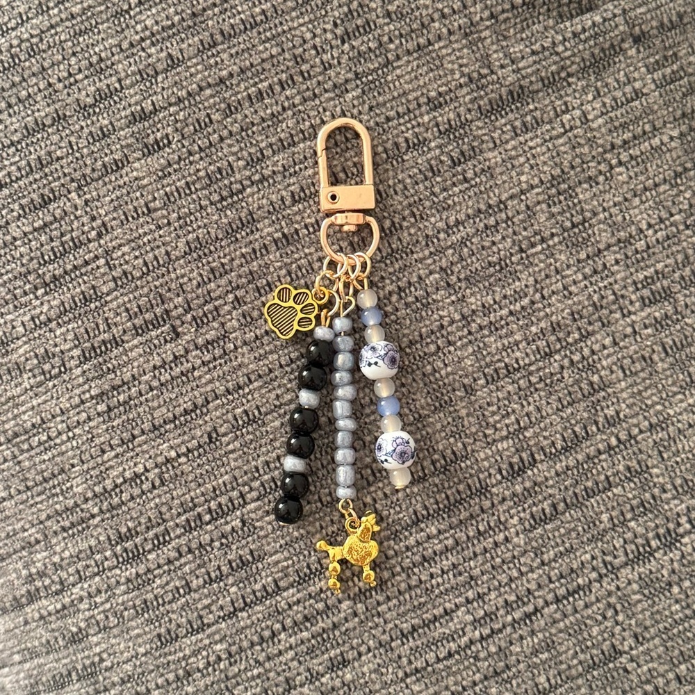 Elegant Beaded Poodle Floral Bag Charm Keychain - Picture 2 of 2